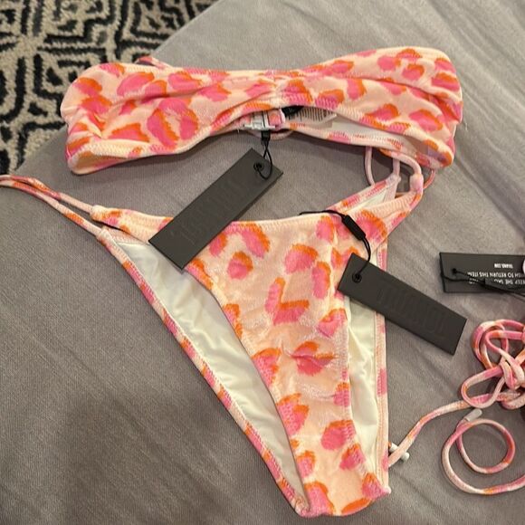 TRIANGL VANCE - PEARL BIKINI SET NEW WITH TAG NO BAG - Picture 2 of 7